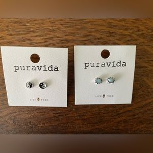 Pura Vida stud earrings